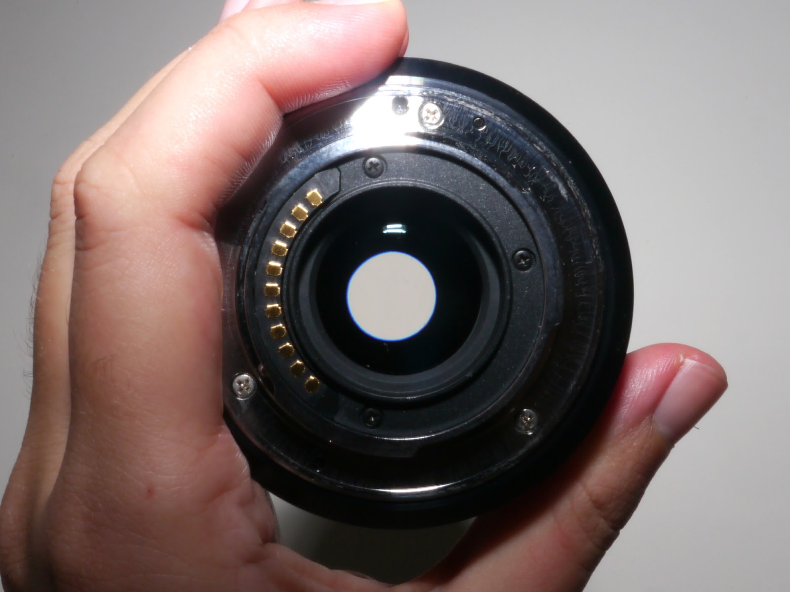 Lens in its "normal" state: aperture is wide open.